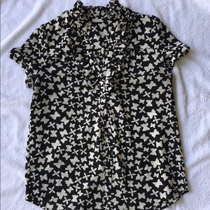 🦋🎊💕Host Pick🦋🎊💕 NY & Co butterfly blouse 🦋
